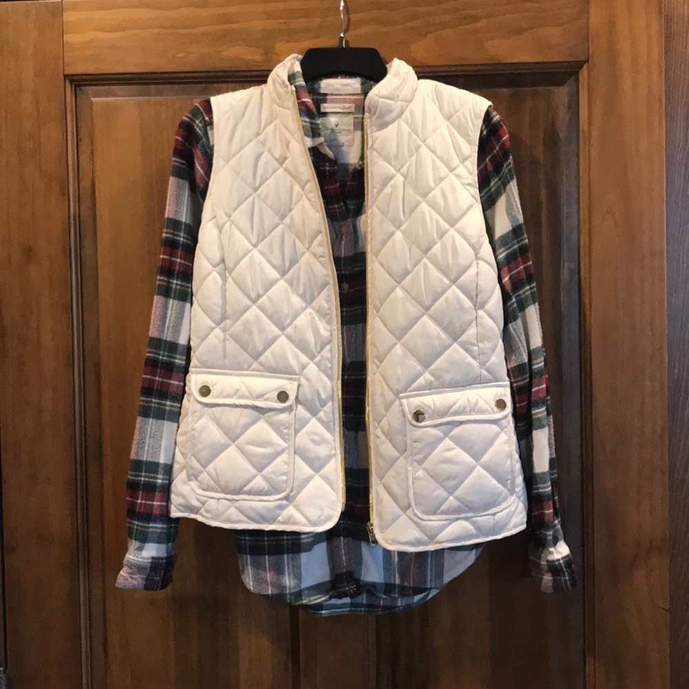 American Eagle flannel button down shirt